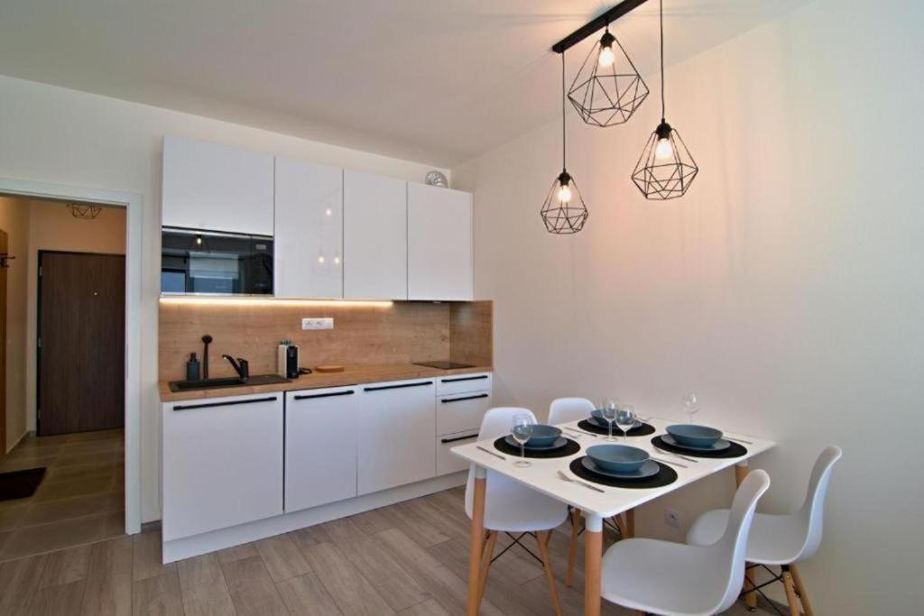 Apartment Korzo 318/3 ลิปโนนัดเวิลตาวู ภายนอก รูปภาพ